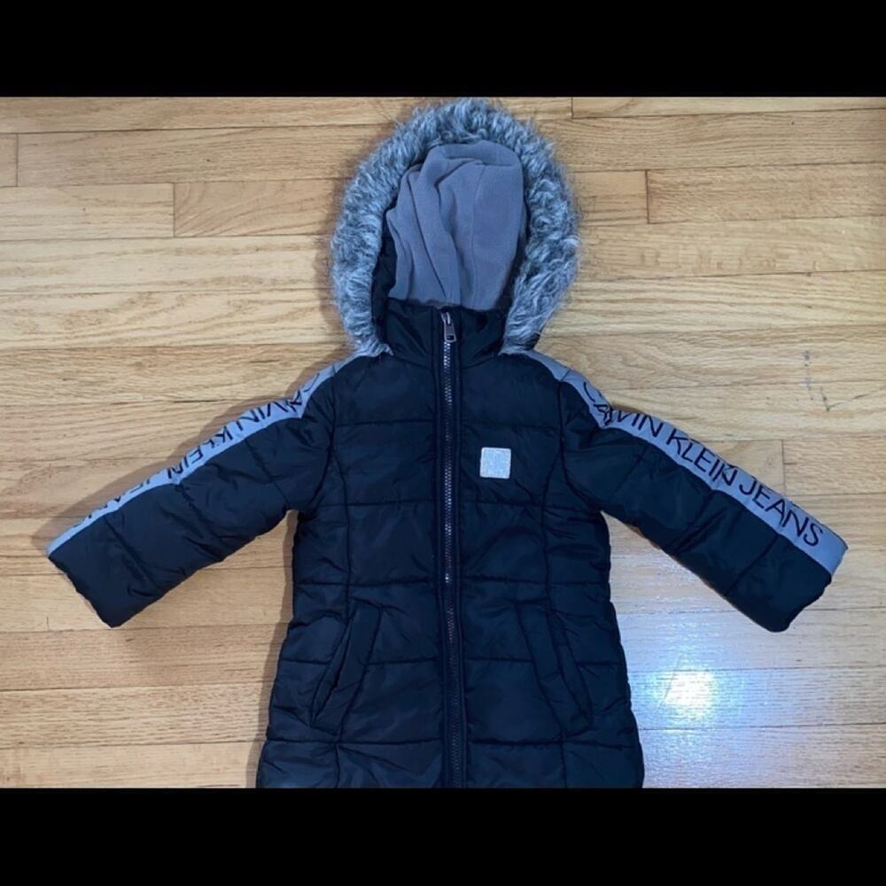 CALVIN KLEIN GIRLS PARKA WITH FUR HOOD SIZE 2T